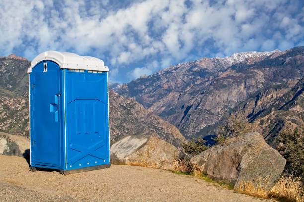 Porta potty delivery and setup in Monticello, IA